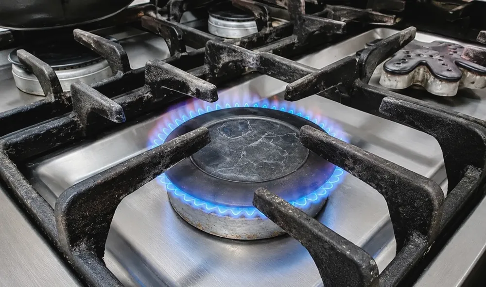 Gas
